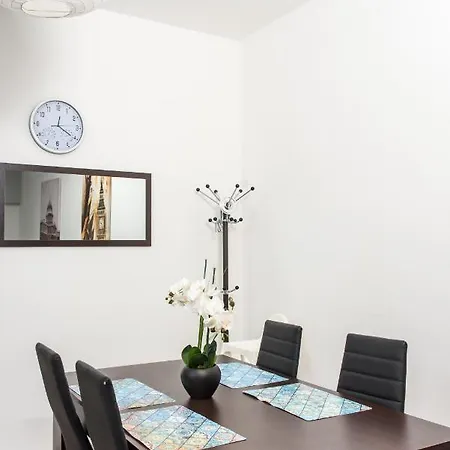 Perseus 102 B Apartment